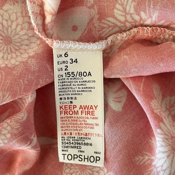 TOPSHOP Koi Fish Print Long Sleeve Button Down Top - Picture 7 of 7